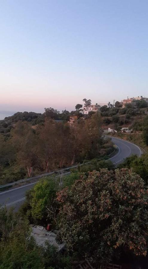 Maria'S Villa Mirsini  Luaran gambar